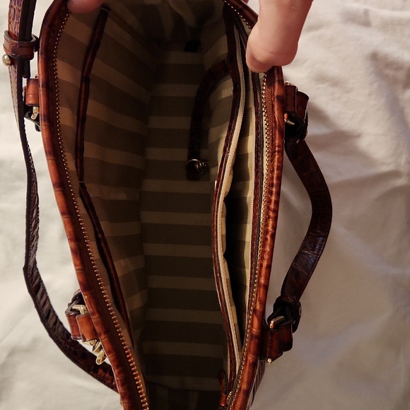 Brahmin Mini Asher - Picture 12 of 16